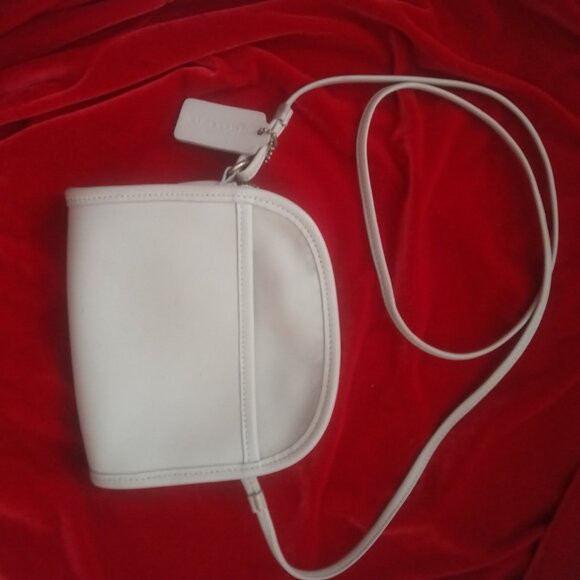 Vintage Coach Abbie Zip Small Crossbody Pouch Bag 9017 IVORY Leather Purse USA - Picture 1 of 7